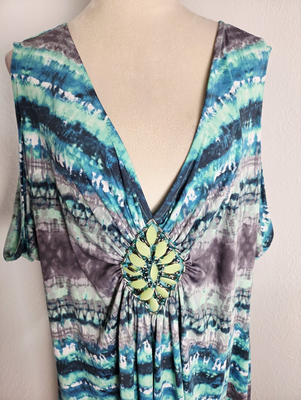 VENUS Teal, Blue, Purple Cold-Shoulder Dress with Rhinestones, Size 3X - Picture 4 of 11